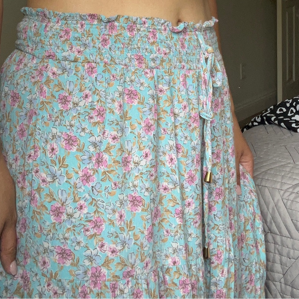 Floral maxi skirt with pockets
